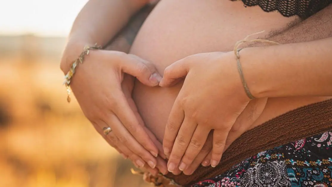 Pregnant woman concerned about discharge that smells like onions.