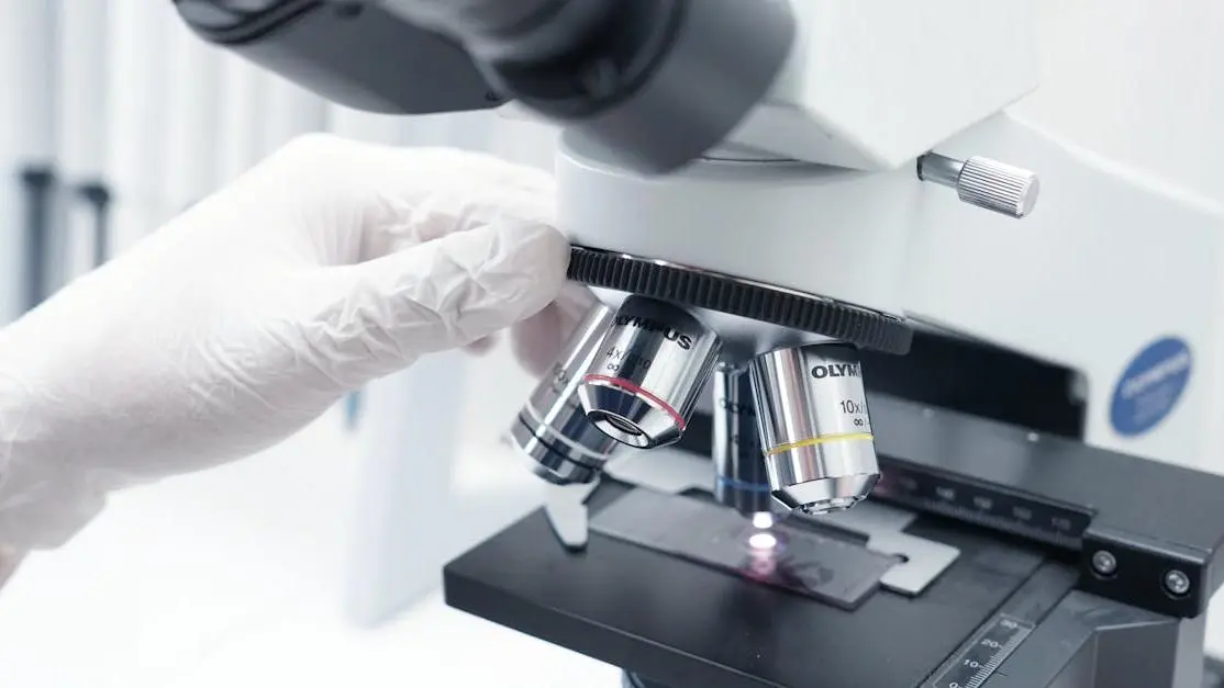 Microscope in modern lab illustrating mistakes with GLP-1 treatments.